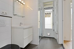 For sale: Van der Hoopstraat 97-2, 1051 VD Amsterdam