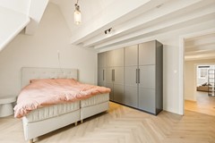 Under offer: Nieuwe Nieuwstraat 18E, 1012 NH Amsterdam
