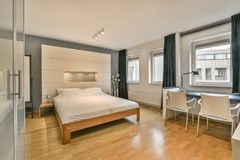Onder bod: Kalverstraat 220D, 1012 XJ Amsterdam