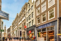 Onder bod: Kalverstraat 220D, 1012 XJ Amsterdam