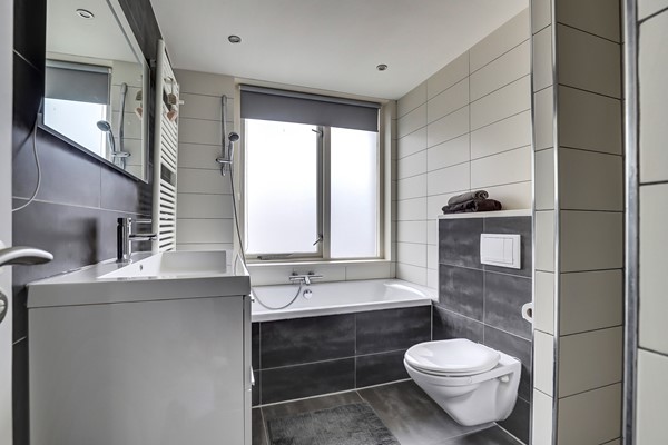 Medium property photo - Van Den Elsenstraat 20, 4872 TG Etten-Leur