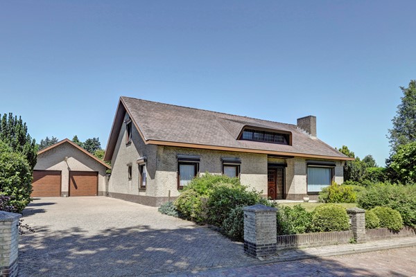 Ruime vrijstaande woning op een mooie locatie