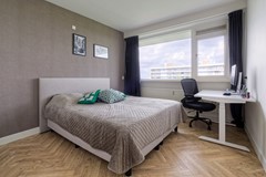 11 V12_460_1083GL171.jpg