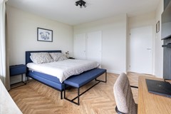 12 V12_481_1083GL171.jpg