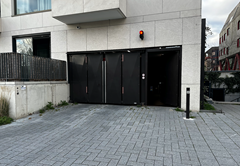 Onder bod: Fred. Roeskestraat 92A12, 1076ED Amsterdam