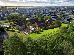 2- Stuwsche Hoeve Almkerk Vogelvlucht.jpg