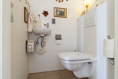 13 - Paardebloem 12 Dongen Toilet.JPG