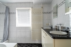 21 - Chrysantenstraat 2 Wijk en Aalburg.JPG