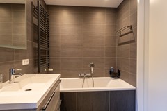 24 - Louwrens Penninghof 15 Waardhuizen.JPG