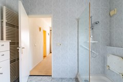 20 - Kerkstraat 43 Waspik Badkamer.JPG