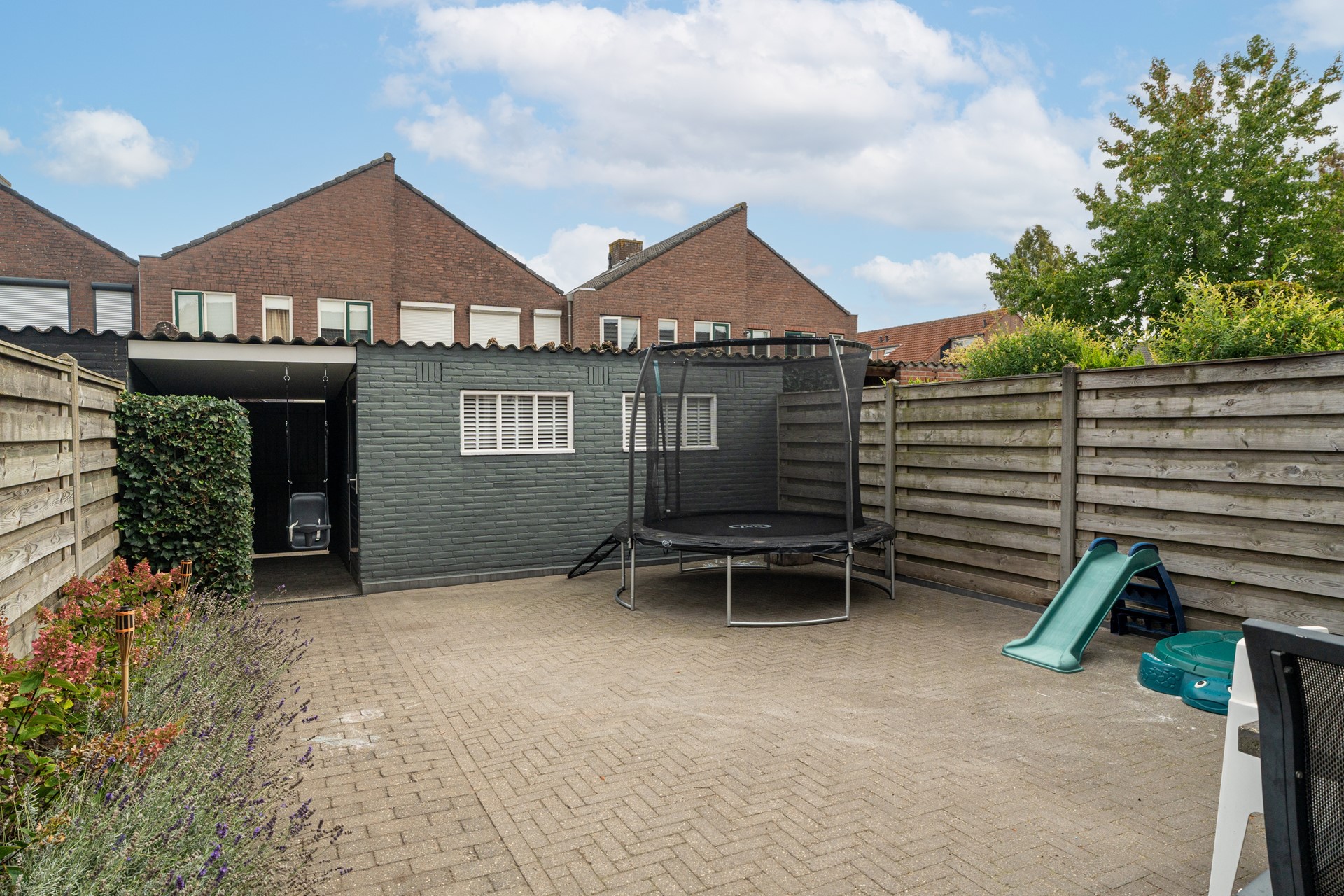 Tussenwoning te koop: Trampad 19, Sprang-Capelle