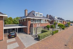 Te koop: Royale 2-onder-1 kapvilla met stijl, comfort en veel woonruimte