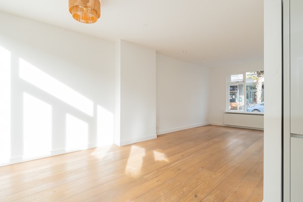 Medium property photo - van Limburg Stirumstraat 27B, 2201 JM Noordwijk