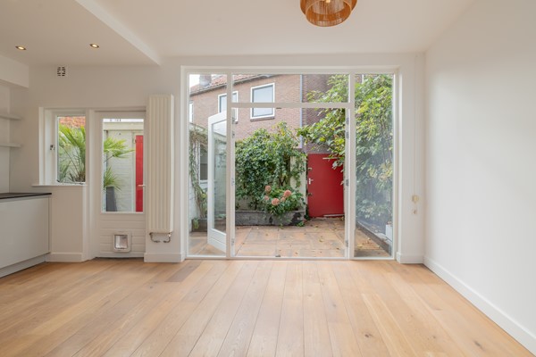 Medium property photo - van Limburg Stirumstraat 27B, 2201 JM Noordwijk