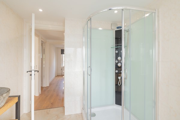 Medium property photo - van Limburg Stirumstraat 27B, 2201 JM Noordwijk