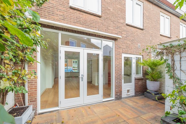 Medium property photo - van Limburg Stirumstraat 27B, 2201 JM Noordwijk