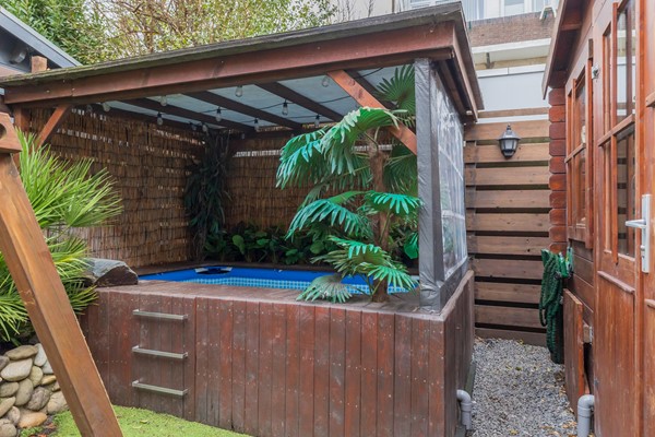 Medium property photo - Harderwijkstraat 42, 2573 ZM Den Haag