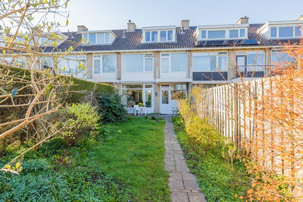 Medium property photo - Linnaeuslaan 28, 2215 PB Voorhout