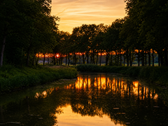 Hvd Oranjekanaal zonsondergang.png