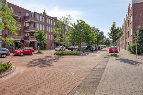Medium property photo - Gerrit van der Veenlaan 233, 2552 WJ Den Haag