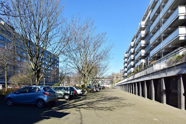 Medium property photo - Jacques Urlusstraat 147, 2551 HB Den Haag