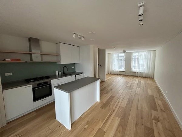 Amsterdam ref-7, Amsterdam