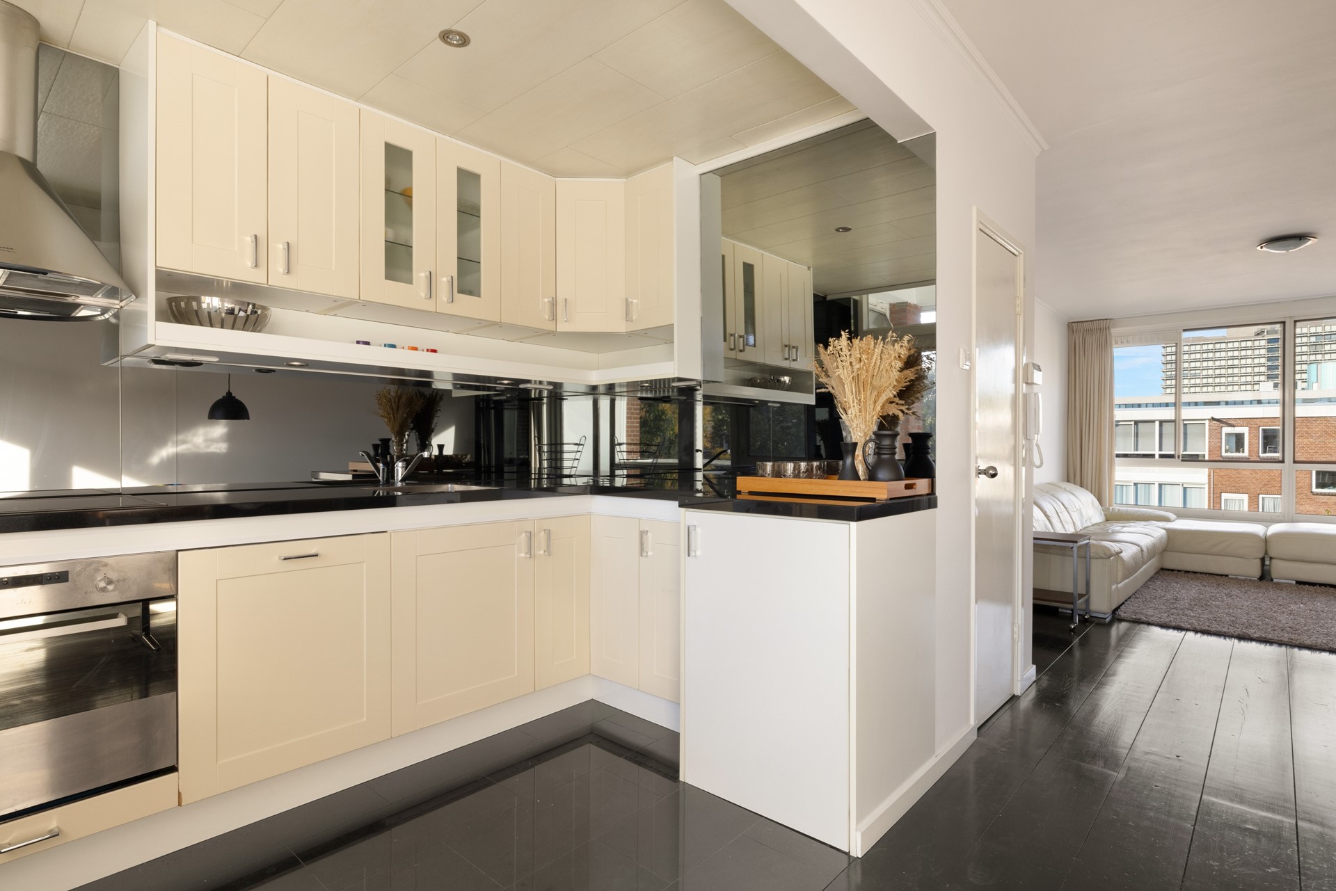 Appartement te koop: Ennemaborg 39, Amsterdam