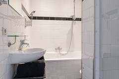 For sale: Spaarndammerstraat 62-2, 1013 SZ Amsterdam