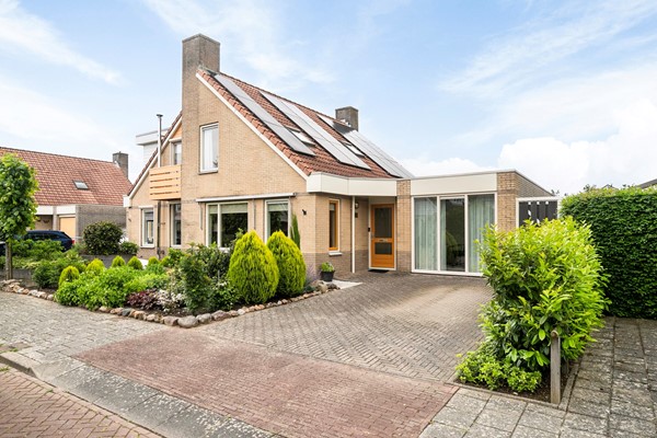 Sold subject to conditions: Bergh 2, 8302 KK Emmeloord