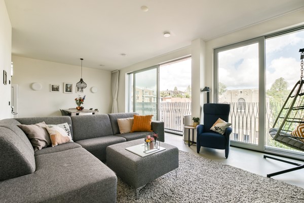 Medium property photo - Valkenburgerstraat 140K, 1011 NA Amsterdam