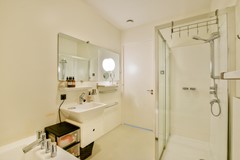 Rented: Valkenburgerstraat 140K, 1011 NA Amsterdam