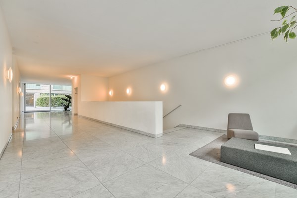 Medium property photo - Valkenburgerstraat 140K, 1011 NA Amsterdam