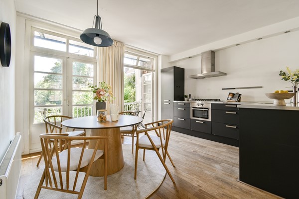 Medium property photo - Heemstedestraat 13-1, 1059 CX Amsterdam