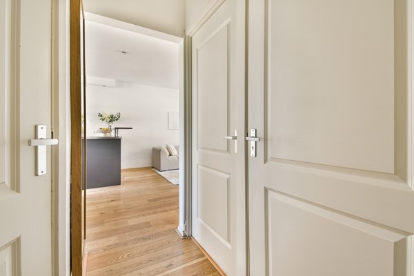 Medium property photo - Heemstedestraat 13-1, 1059 CX Amsterdam