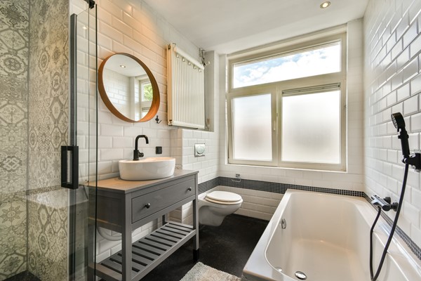 Medium property photo - Aalsmeerweg 19-3, 1059 AA Amsterdam