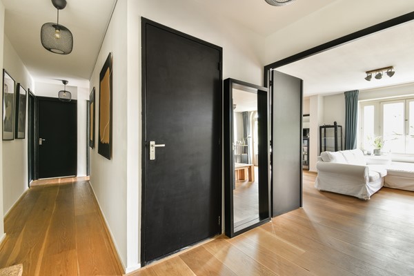 Medium property photo - Aalsmeerweg 19-3, 1059 AA Amsterdam