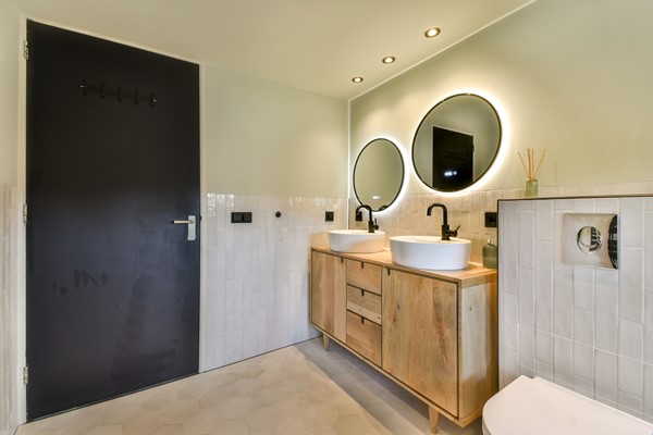 Medium property photo - Aalsmeerweg 19-3, 1059 AA Amsterdam