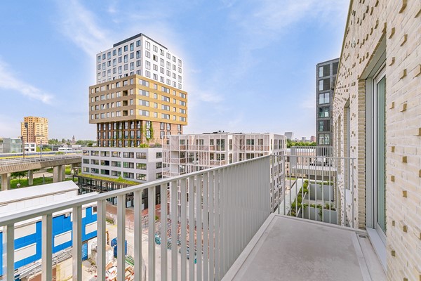 Medium property photo - Lutonhof 124, 1043 EG Amsterdam