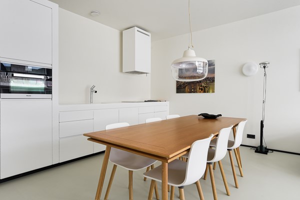 Medium property photo - Valkenburgerstraat 132D, 1011 NA Amsterdam