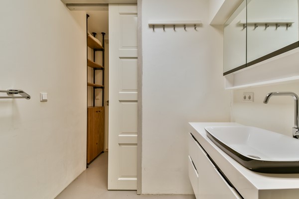Medium property photo - Van Spilbergenstraat 63H, 1057 PZ Amsterdam