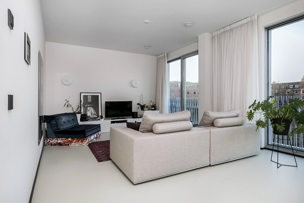 Medium property photo - Valkenburgerstraat 140A, 1011 NA Amsterdam