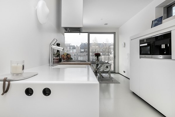 Medium property photo - Valkenburgerstraat 140A, 1011 NA Amsterdam