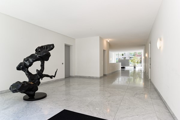 Medium property photo - Valkenburgerstraat 136C, 1011 NA Amsterdam