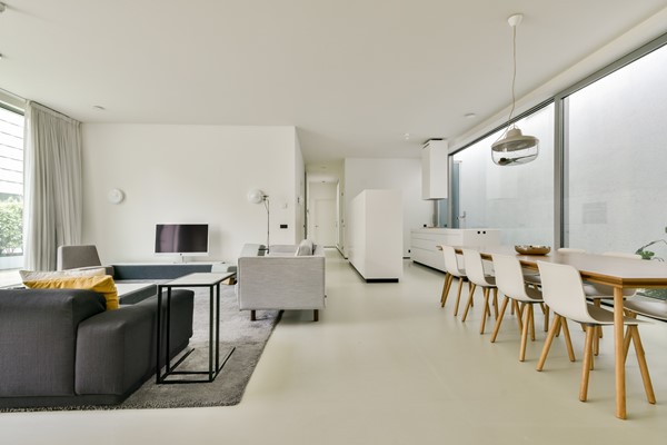 Medium property photo - Valkenburgerstraat 132B, 1011 NA Amsterdam