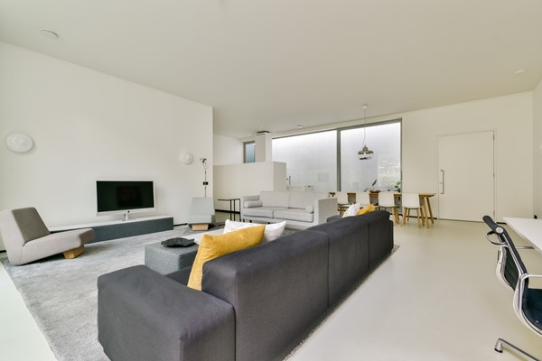 Medium property photo - Valkenburgerstraat 132B, 1011 NA Amsterdam