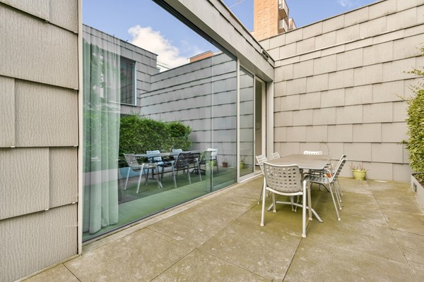 Medium property photo - Valkenburgerstraat 132B, 1011 NA Amsterdam