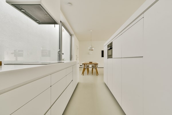 Medium property photo - Valkenburgerstraat 132B, 1011 NA Amsterdam