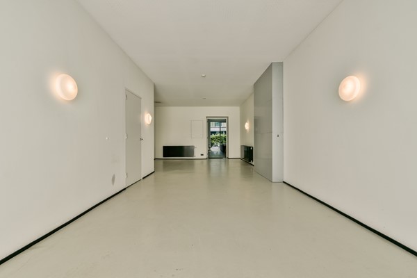Medium property photo - Valkenburgerstraat 132B, 1011 NA Amsterdam