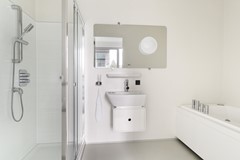Rented: Valkenburgerstraat 136A, 1011 NA Amsterdam