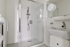 Rented: Valkenburgerstraat 136A, 1011 NA Amsterdam